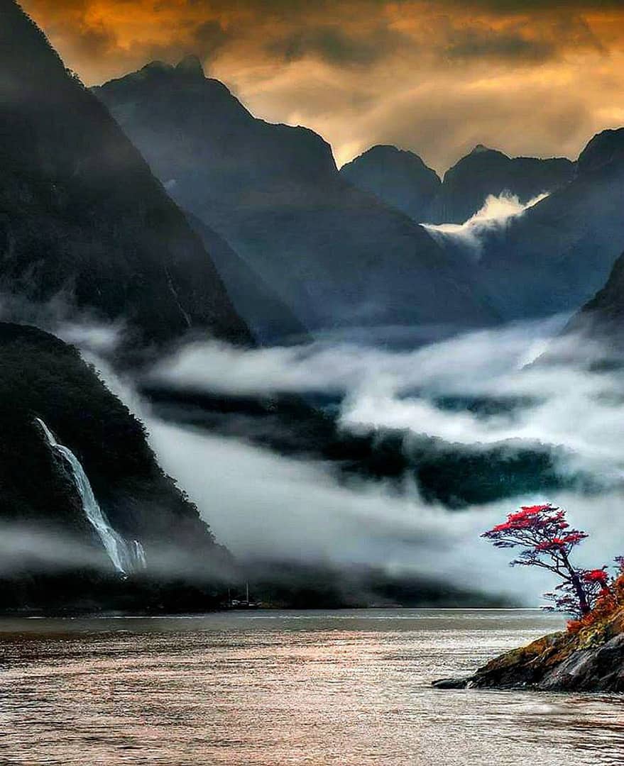 mountain-water-mist